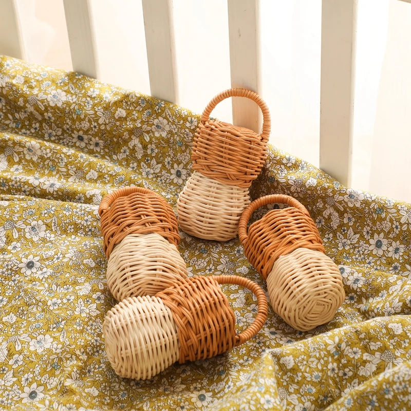 Natural Rattan Bell Rattle – Montessori-Inspired Wooden Baby Toy for Sensory Exploration