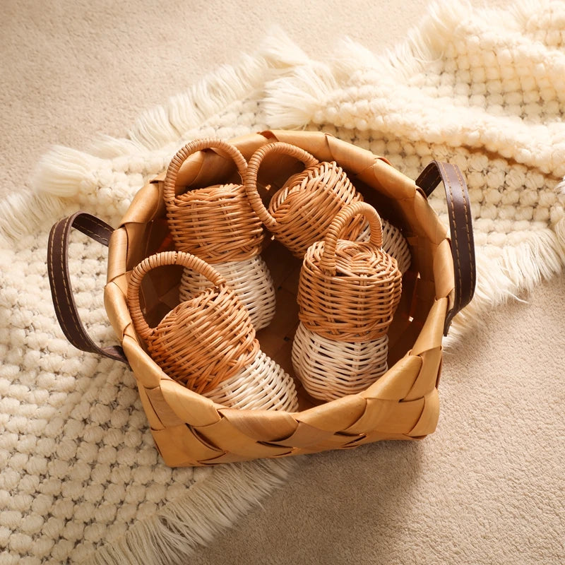 Natural Rattan Bell Rattle – Montessori-Inspired Wooden Baby Toy for Sensory Exploration