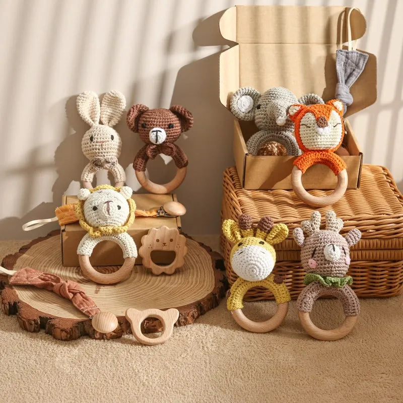 Crochet Animal Baby Gift Set – Newborn Sensory Toy Box with Teether, Rattle & Pacifier Clip