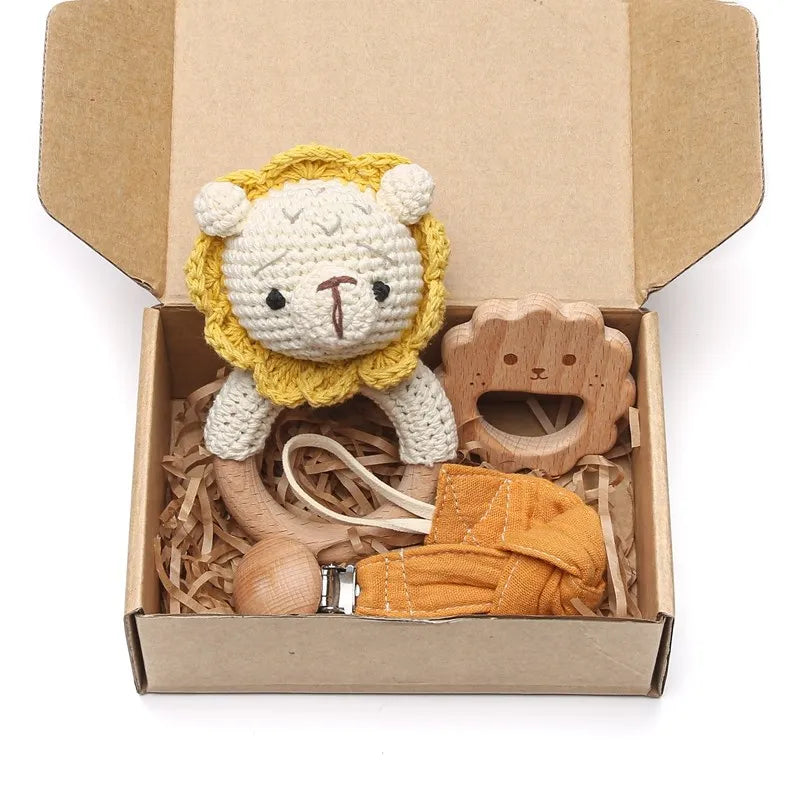 Crochet Animal Baby Gift Set – Newborn Sensory Toy Box with Teether, Rattle & Pacifier Clip